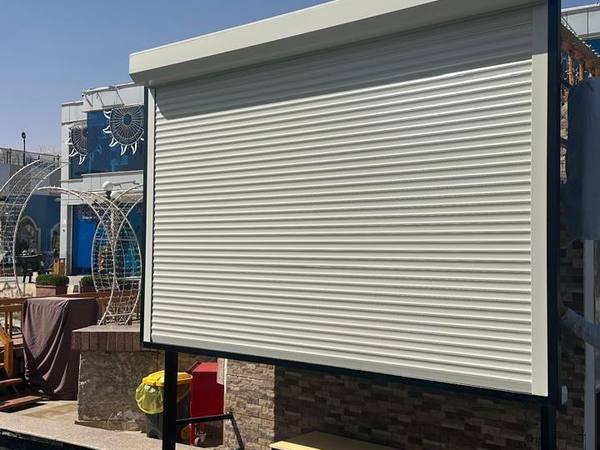 Screen and display shutter installation in Sharm El Sheikh, photo 3