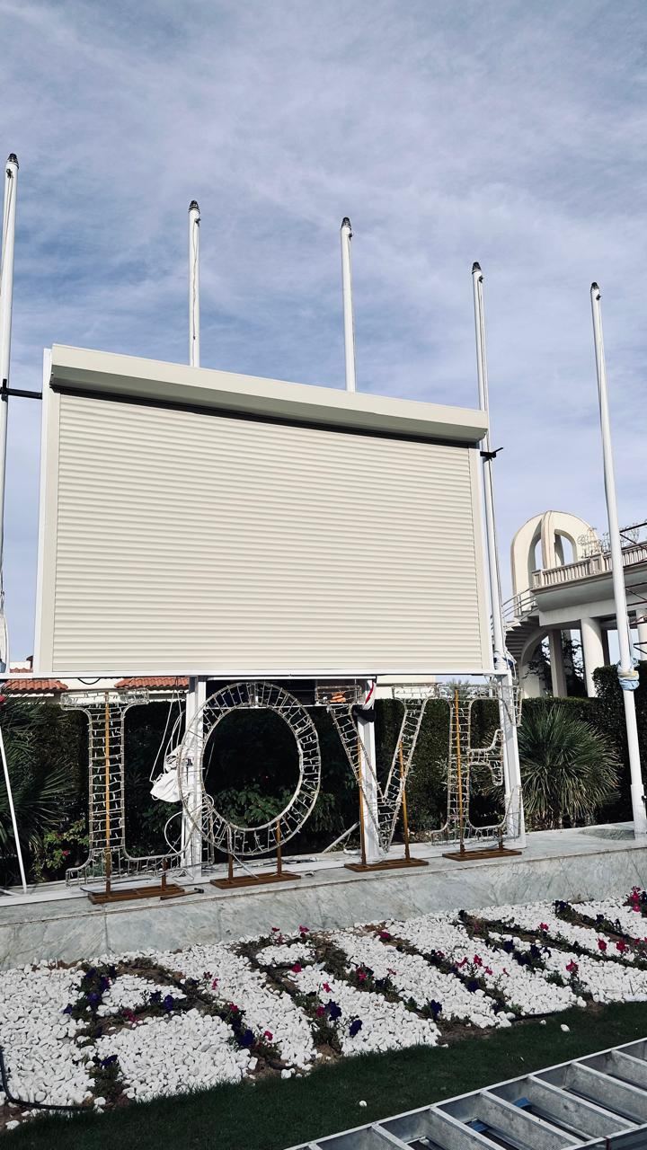 Large shutter enclosure
